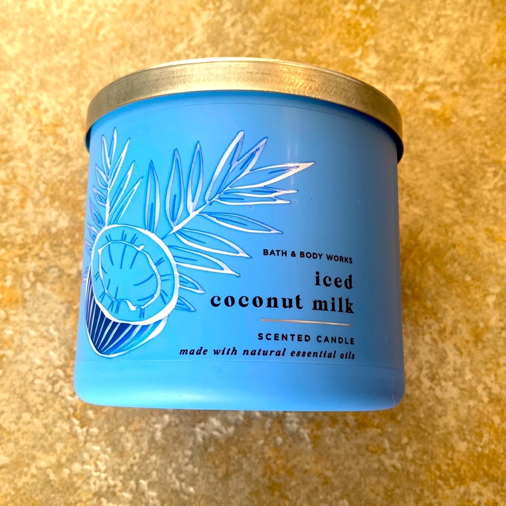Bath and Body Works Iced Coconut Milk candle